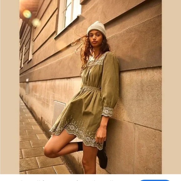 Madewell Dresses & Skirts - Madewell XS corduroy Olive Green Embroidered Dress
